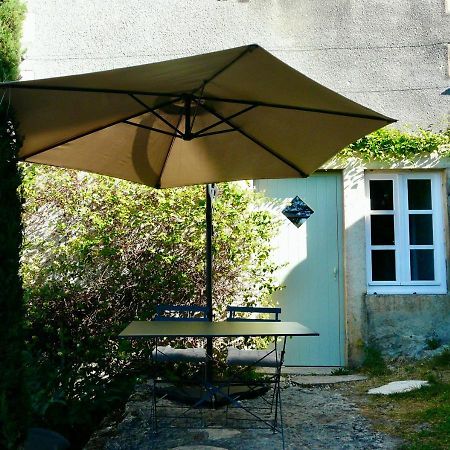 Dormir au Pressoir Montagnieu  Extérieur photo